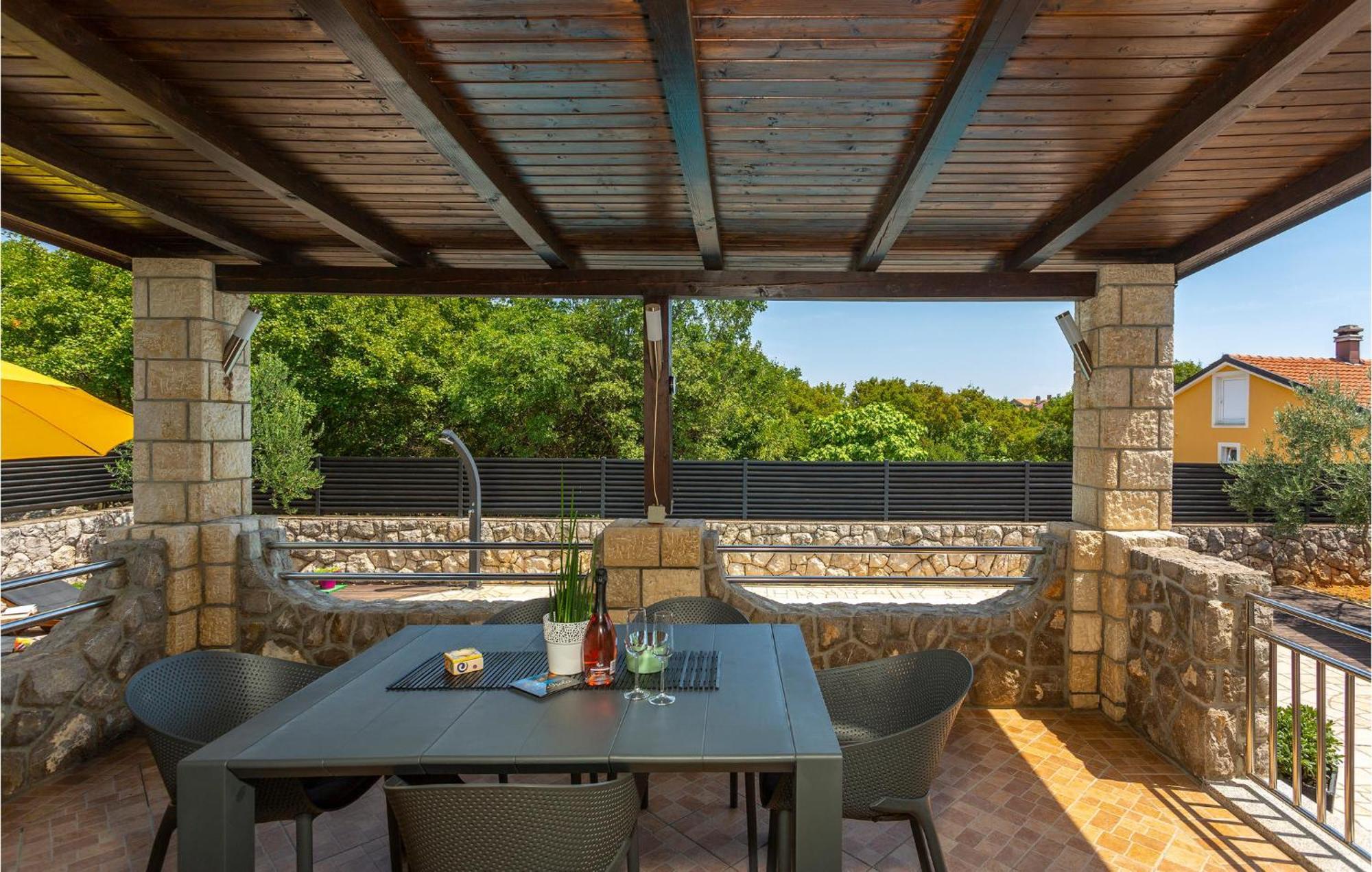 Nice Home In Lakmartin With Outdoor Swimming Pool Dış mekan fotoğraf