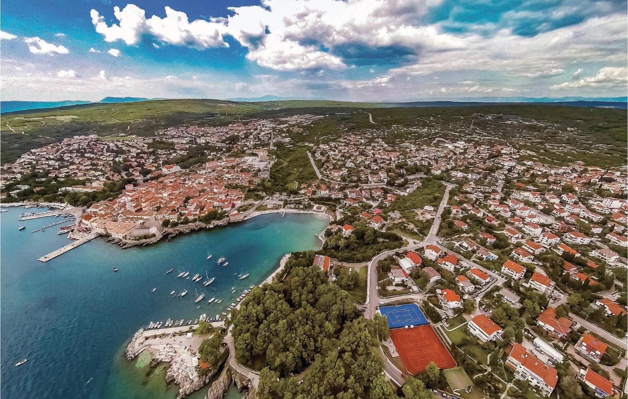 Nice Home In Lakmartin With Outdoor Swimming Pool Dış mekan fotoğraf