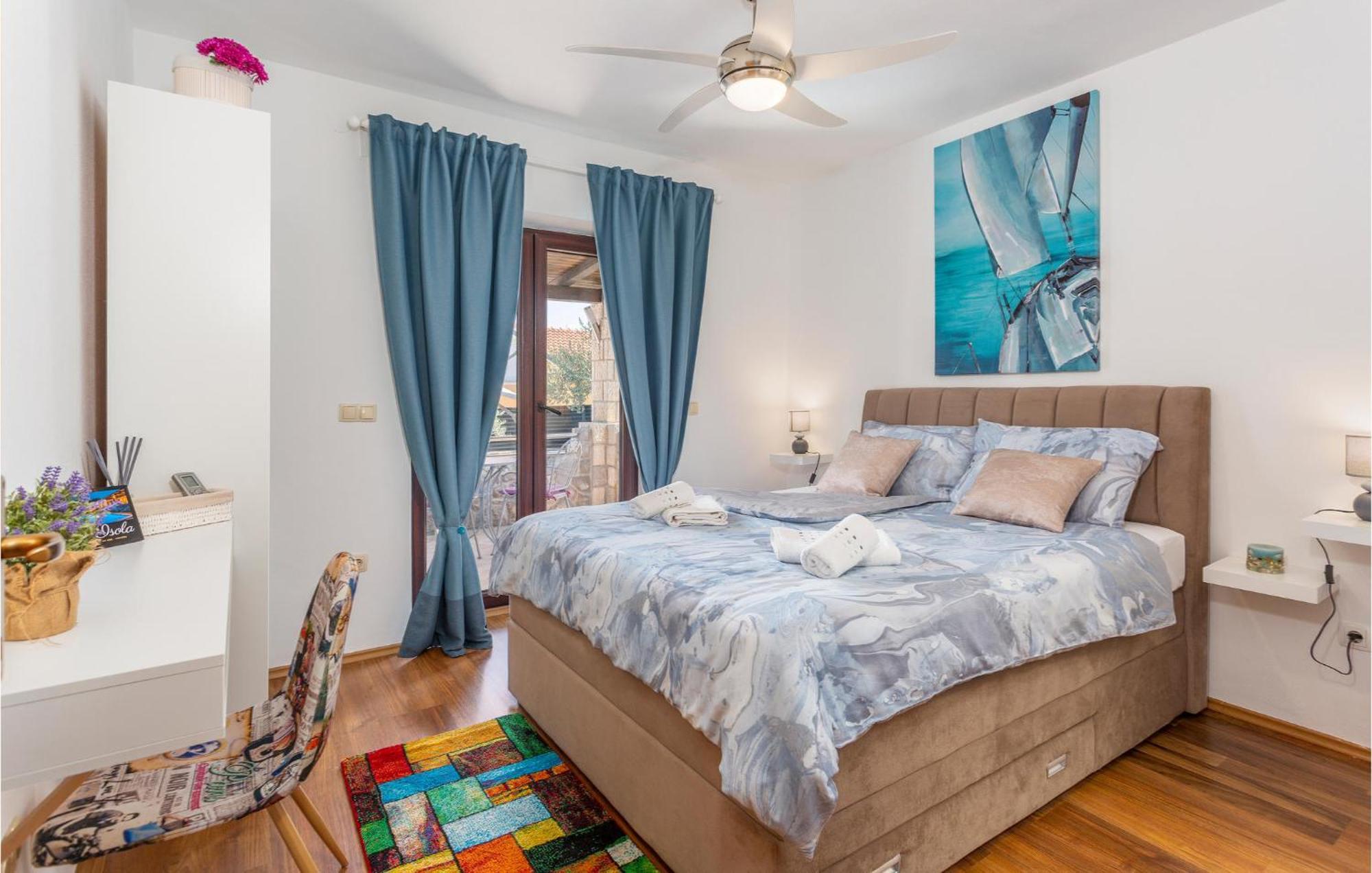 Nice Home In Lakmartin With Outdoor Swimming Pool Dış mekan fotoğraf